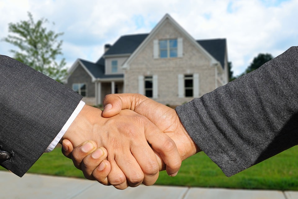 Should I Buy a House Unseen?